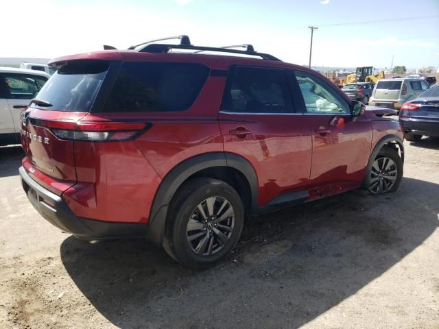 2022 Nissan Pathfinder SV