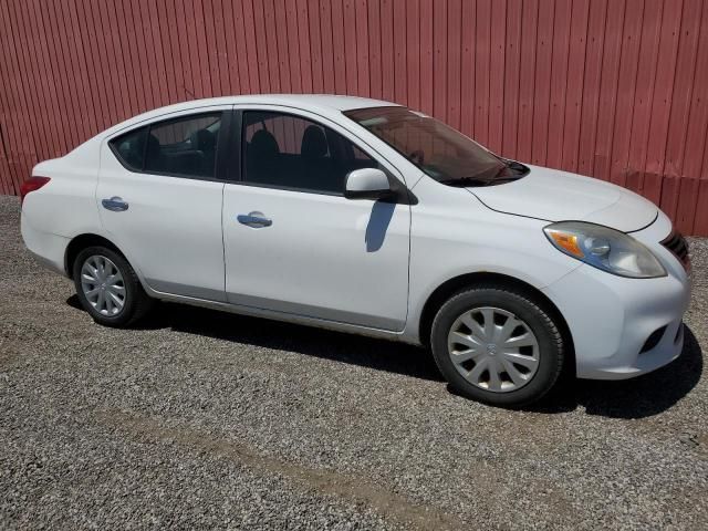 2013 Nissan Versa S