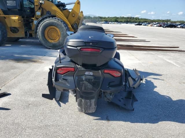 2022 Can-Am Spyder Roadster RT