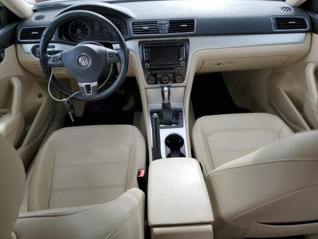 2013 Volkswagen Passat SE