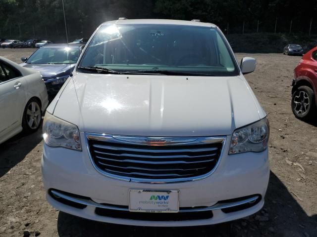 2013 Chrysler Town & Country Touring