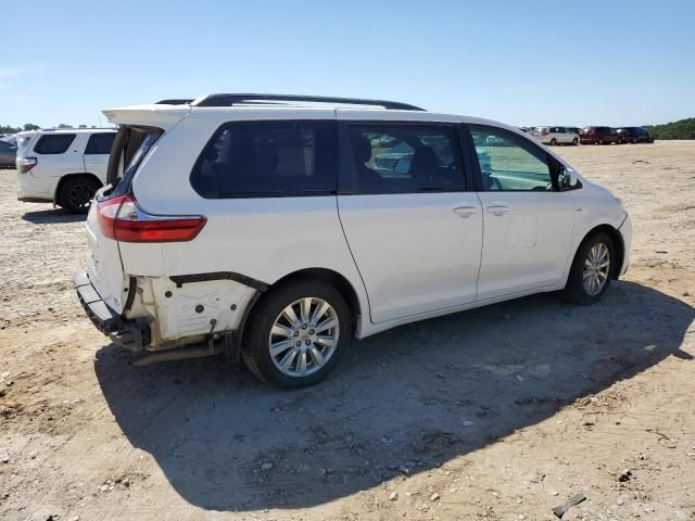 2017 Toyota Sienna LE