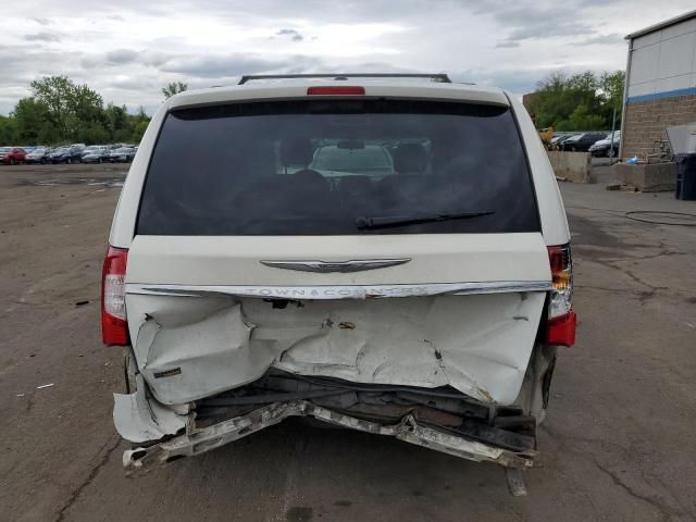 2011 Chrysler Town & Country Touring