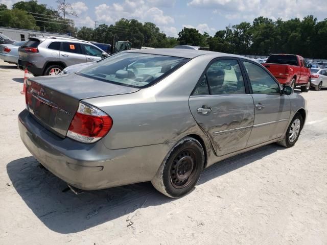 2005 Toyota Camry LE