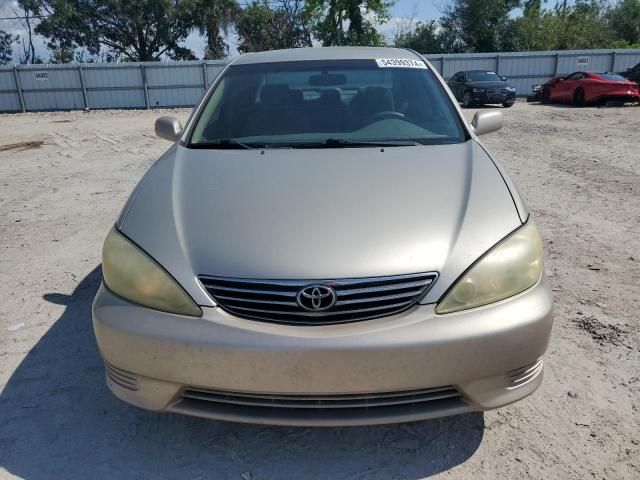 2005 Toyota Camry LE