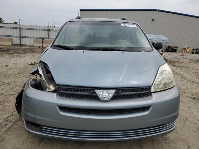 2005 Toyota Sienna CE