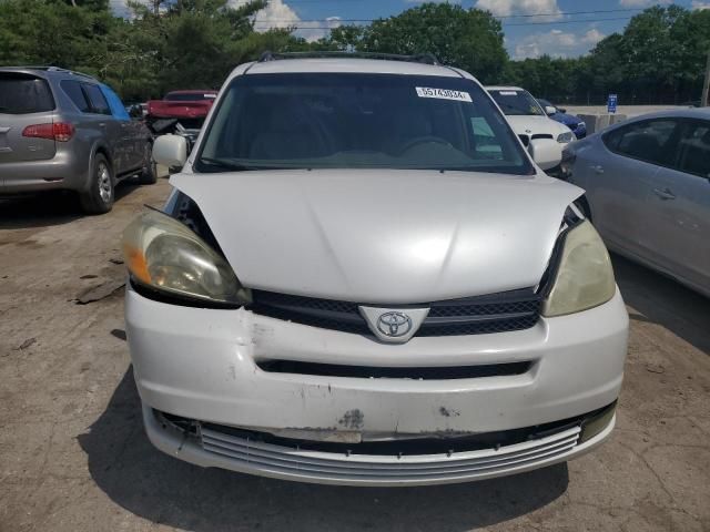 2005 Toyota Sienna XLE