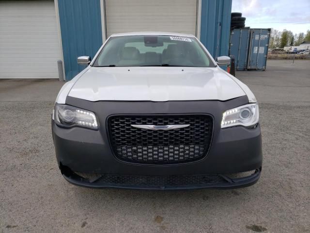 2016 Chrysler 300C