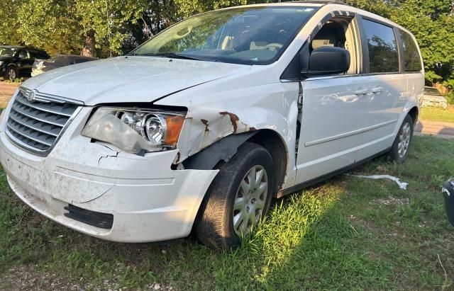 2010 Chrysler Town & Country LX