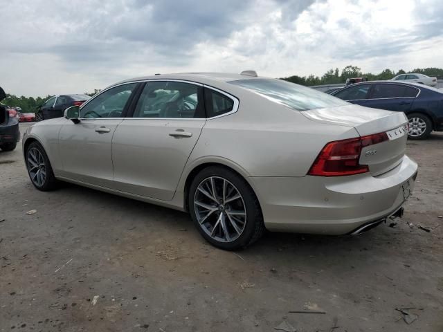 2018 Volvo S90 T6 Momentum