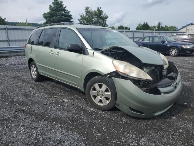 2009 Toyota Sienna CE