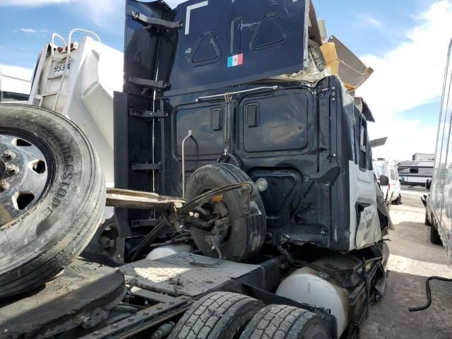 2017 Freightliner Cascadia 125