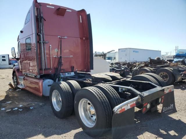 2016 Peterbilt 587