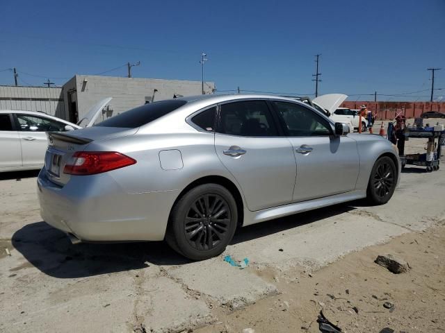 2012 Infiniti M56