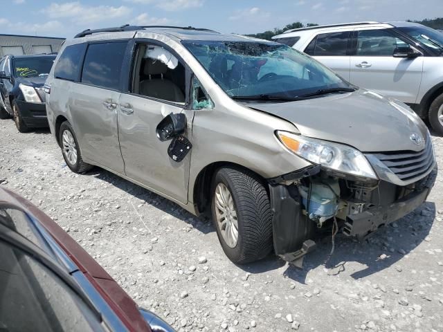 2015 Toyota Sienna XLE