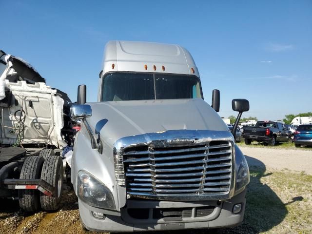 2016 Freightliner Cascadia 125