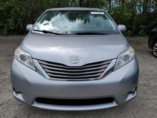 2011 Toyota Sienna XLE