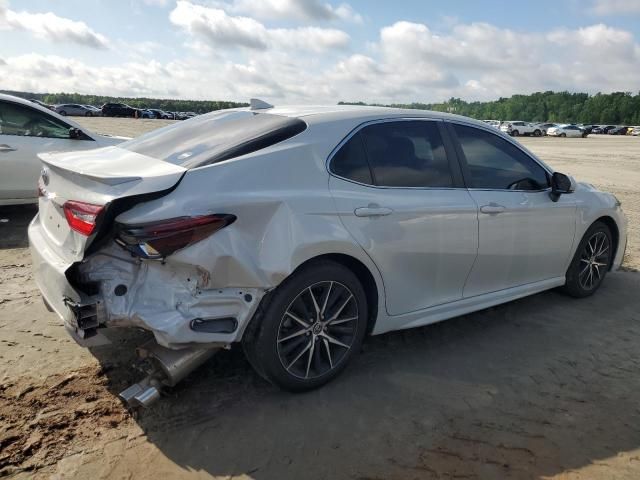 2022 Toyota Camry SE