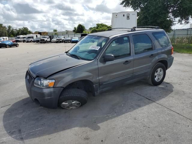 2005 Ford Escape XLS