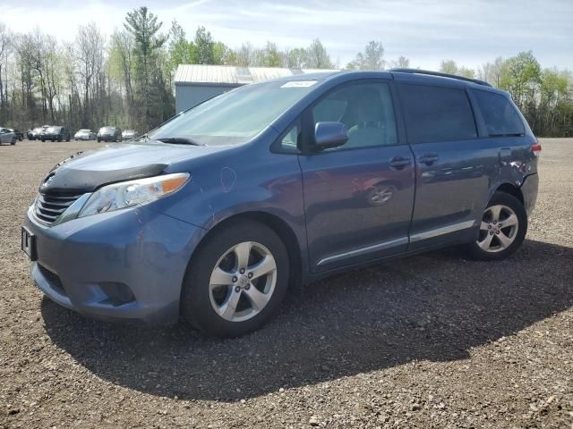 2013 Toyota Sienna LE