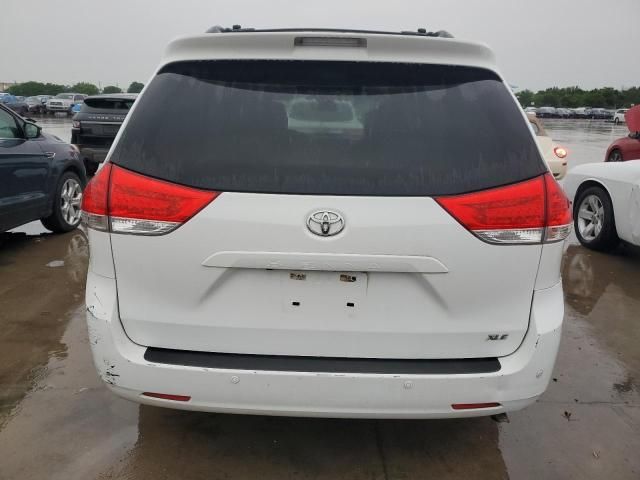 2014 Toyota Sienna XLE