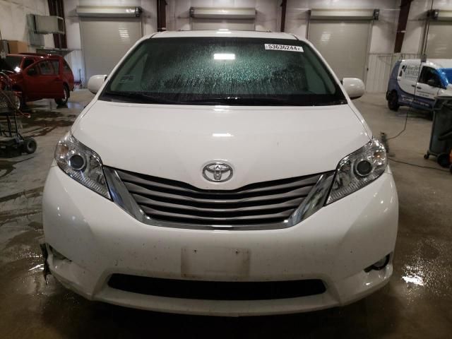 2012 Toyota Sienna XLE