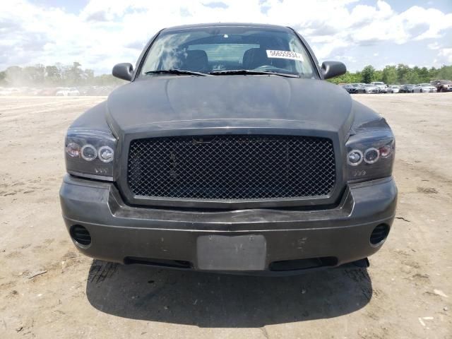 2005 Dodge Dakota Quattro