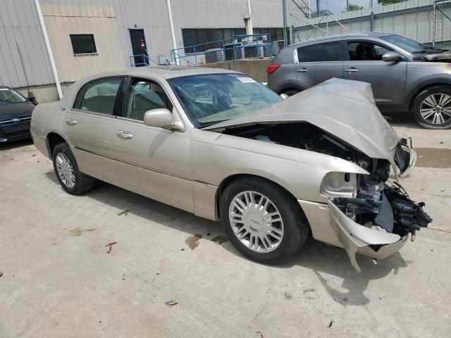 2006 Lincoln Town Car Signature Limited