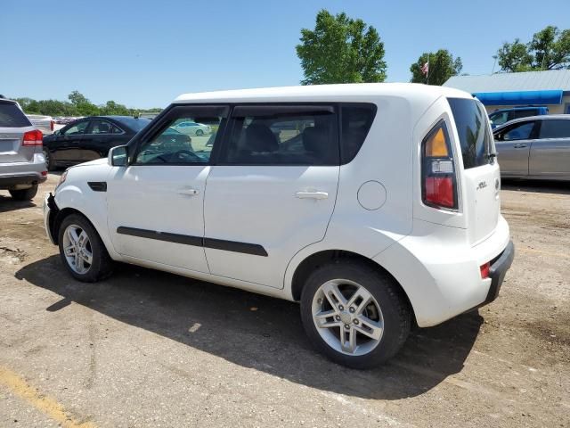 2011 KIA Soul +