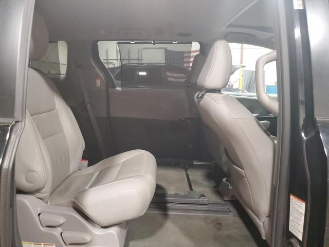 2017 Toyota Sienna XLE