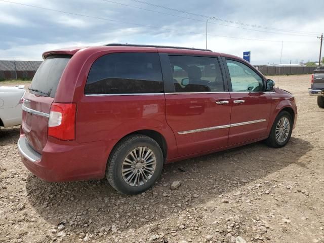 2013 Chrysler Town & Country Touring L