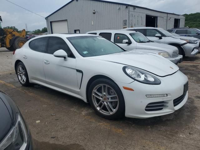 2016 Porsche Panamera 2