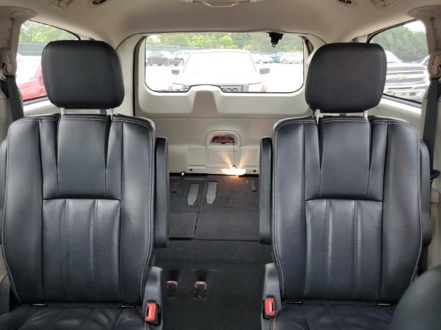 2014 Chrysler Town & Country Touring