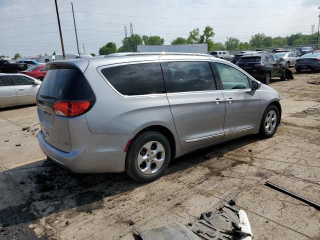 2017 Chrysler Pacifica Touring L Plus