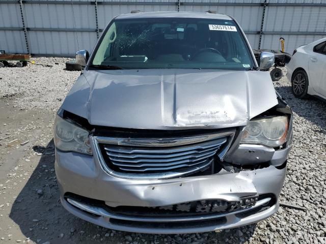 2014 Chrysler Town & Country Touring L