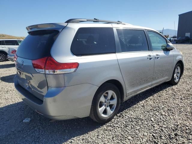 2011 Toyota Sienna LE