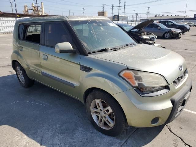 2010 KIA Soul +