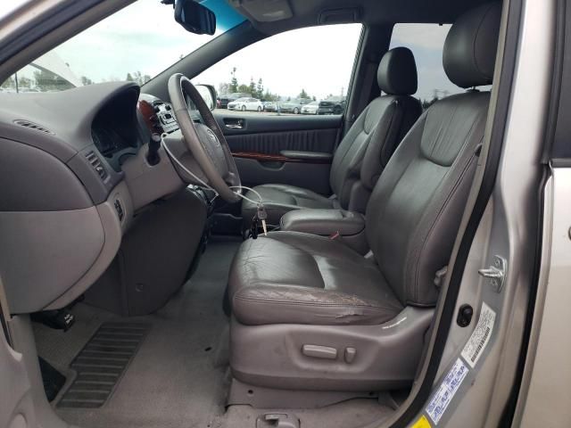 2004 Toyota Sienna XLE