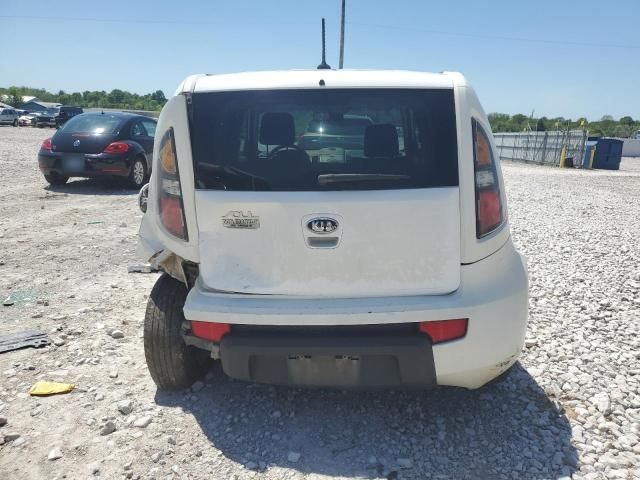 2011 KIA Soul +