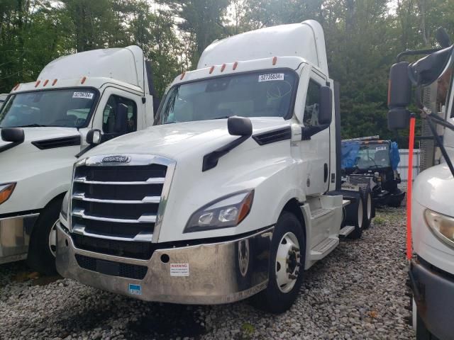 2021 Freightliner Cascadia 126