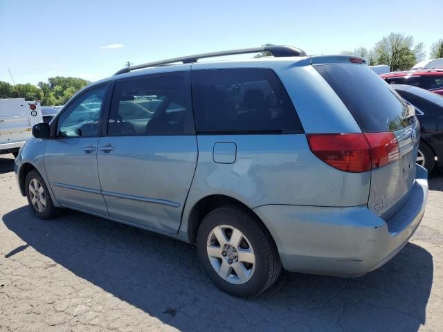 2004 Toyota Sienna CE