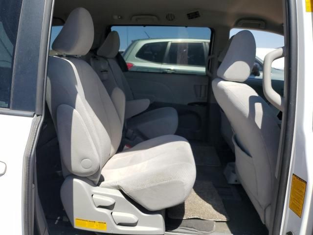 2014 Toyota Sienna LE