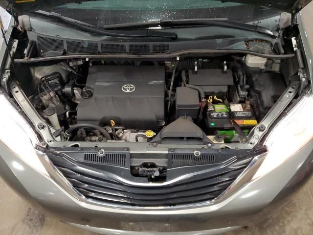 2011 Toyota Sienna LE