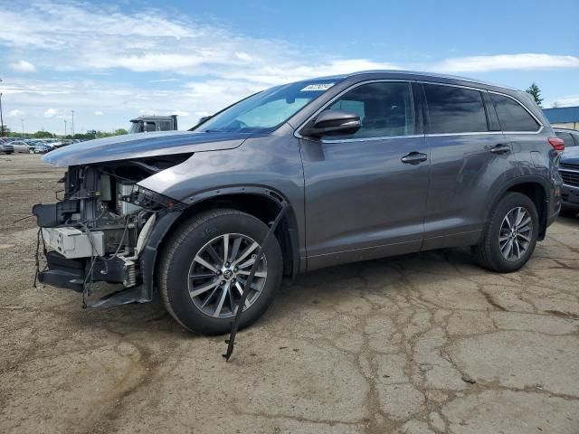 2017 Toyota Highlander SE