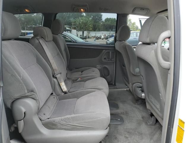 2006 Toyota Sienna CE