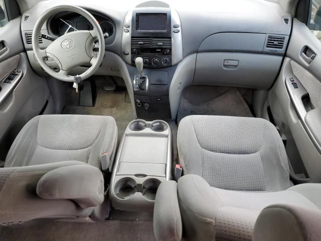 2006 Toyota Sienna LE