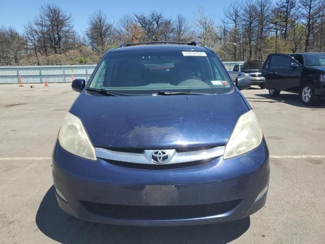 2006 Toyota Sienna XLE