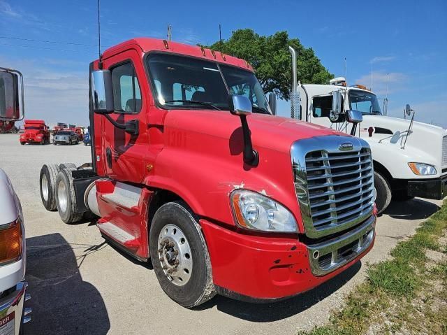 2013 Freightliner Cascadia 125