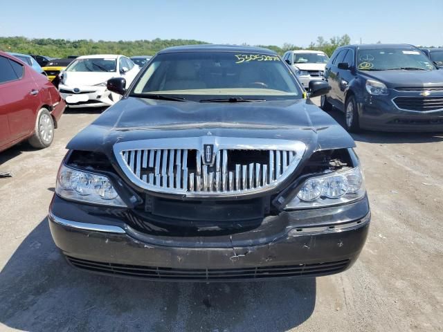 2009 Lincoln Town Car Signature Limited