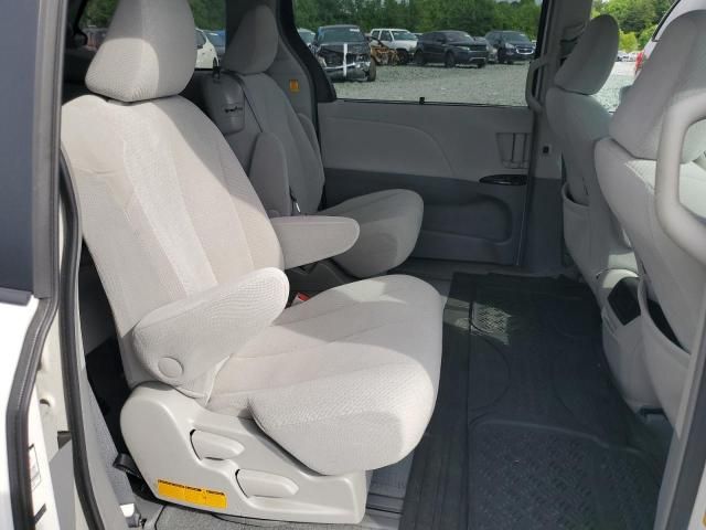 2012 Toyota Sienna LE